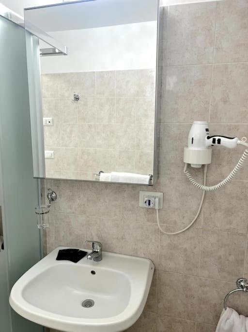 Hotel Virginia Apartaments - Stazione Termini Рим Екстер'єр фото